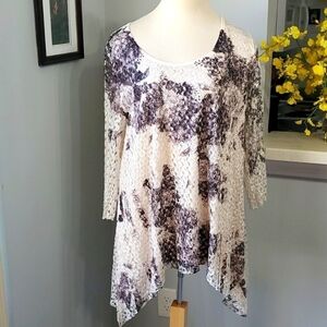 BRITTANY BLACK, NWT top. Net overlay. Size 2X. Gray/white.